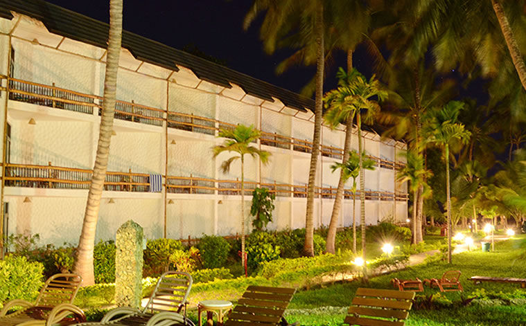 traveller beach hotel and club